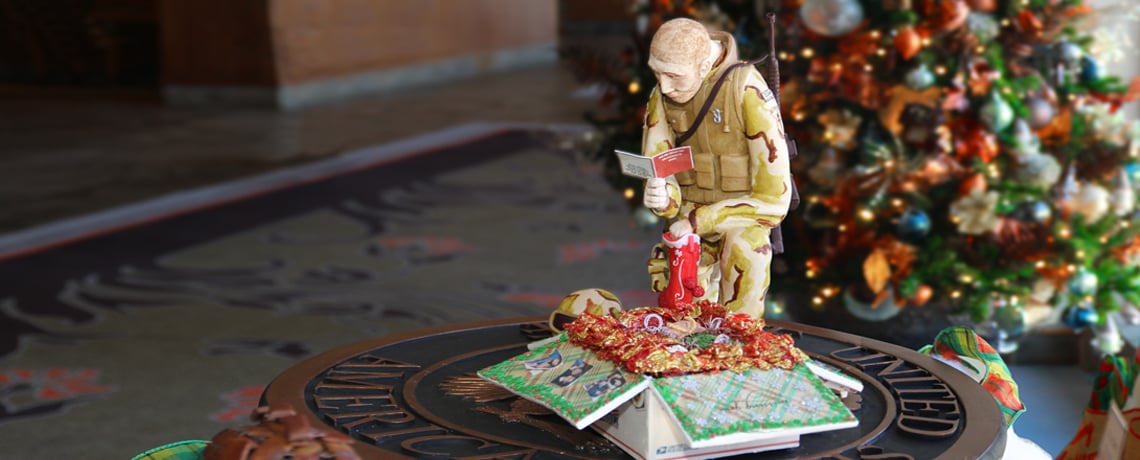 Saluting service members’ sacrifices — in gingerbread!