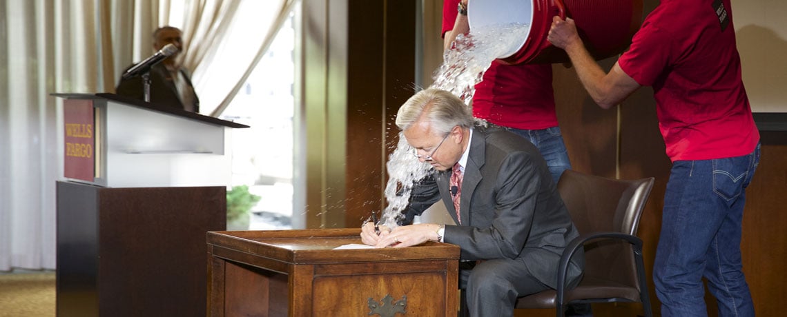 Wells Fargo CEO John Stumpf takes the Ice Bucket Challenge